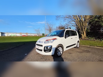 Used Citroen C3 Picasso 2017 for sale - 77771406: Photo