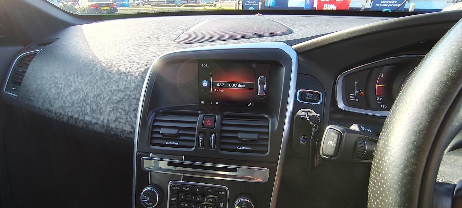 Used Volvo XC60 2017 for sale - 76086567: Photo 16