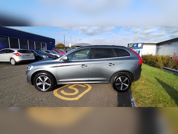 Used Volvo XC60 2017 for sale - 76086567: Photo 2
