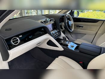 Used Bentley Bentayga 2025 for sale - 79359628: Photo