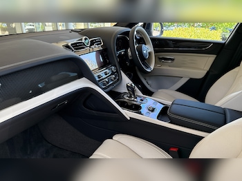 Used Bentley Bentayga 2026 for sale - 79371448: Photo