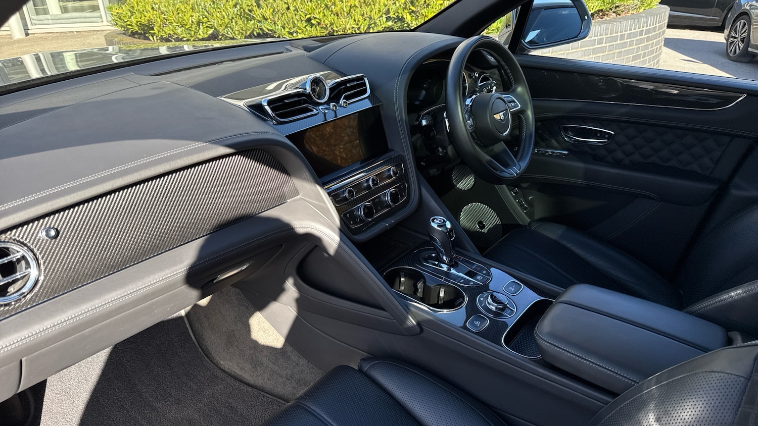 Used Bentley Bentayga 2022 for sale - 77189171: Photo 2