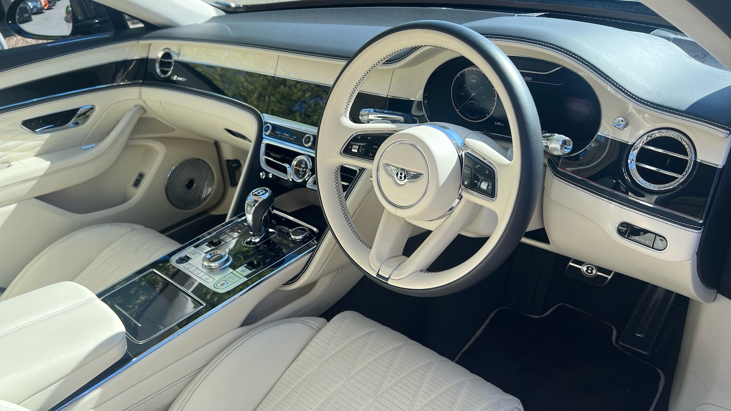 Used Bentley Flying Spur 2023 for sale - 76482776: Photo 14