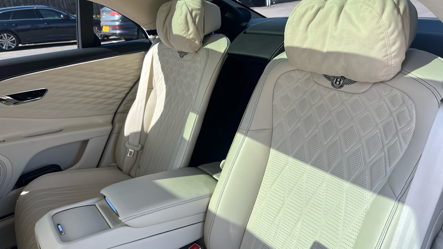 Used Bentley Flying Spur 2023 for sale - 76482776: Photo 15