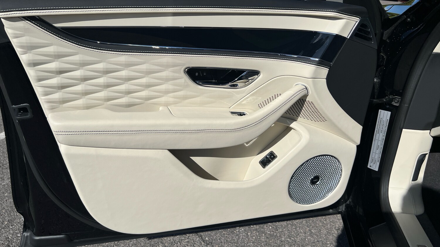 Used Bentley Flying Spur 2023 for sale - 76482776: Photo 20