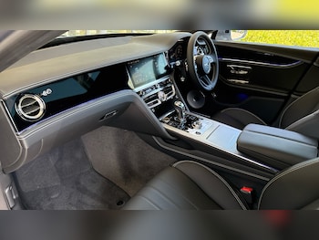 Used Bentley Flying Spur 2025 for sale - 79359626: Photo