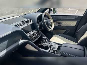 Used Bentley Bentayga 2022 for sale - 75518013: Photo