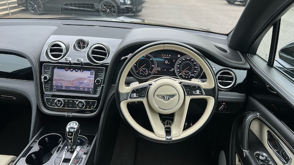 Used Bentley Bentayga 2018 for sale - 76237315: Photo 16