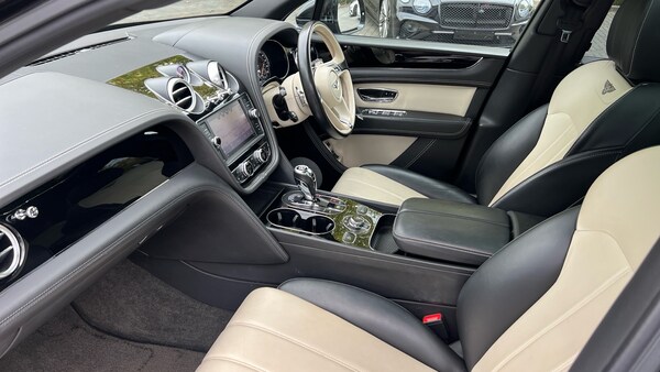 Used Bentley Bentayga 2018 for sale - 76237315: Photo 2