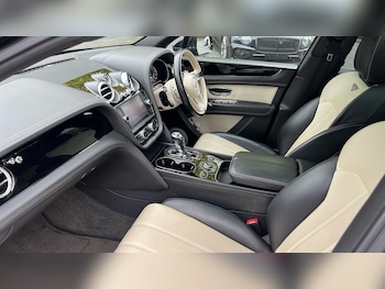 Used Bentley Bentayga 2018 for sale - 76237315: Photo 2