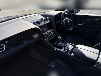 Used Bentley Bentayga 2022 for sale - 76305201: Photo