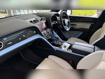 Used Bentley Bentayga 2026 for sale - 79371453: Photo
