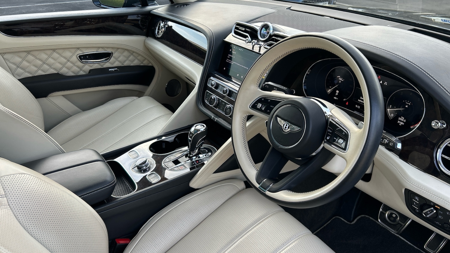 Used Bentley Bentayga 2020 for sale - 77288877: Photo 14