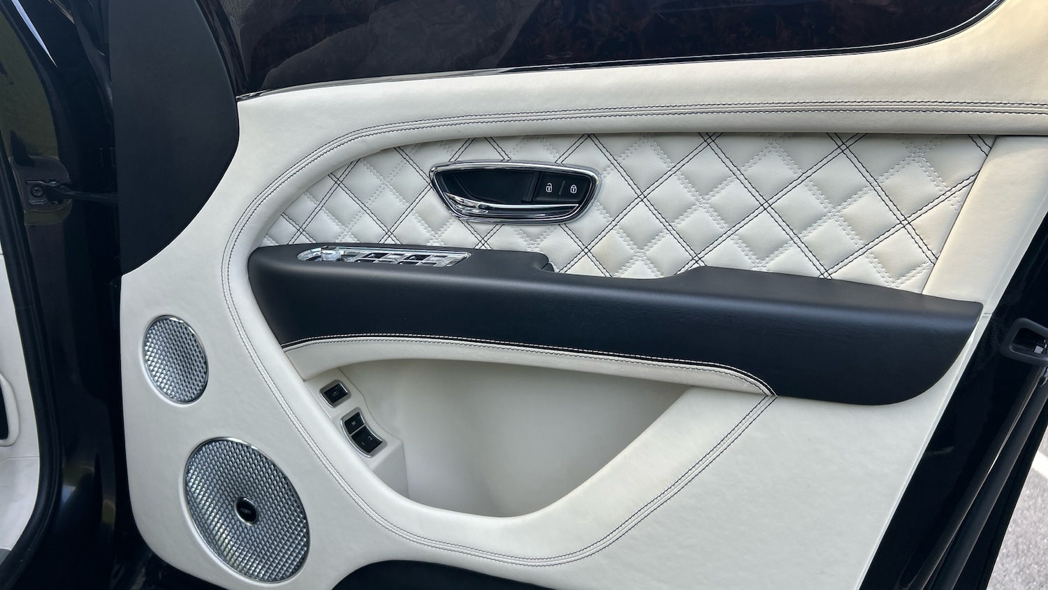 Used Bentley Bentayga 2020 for sale - 77288877: Photo 20