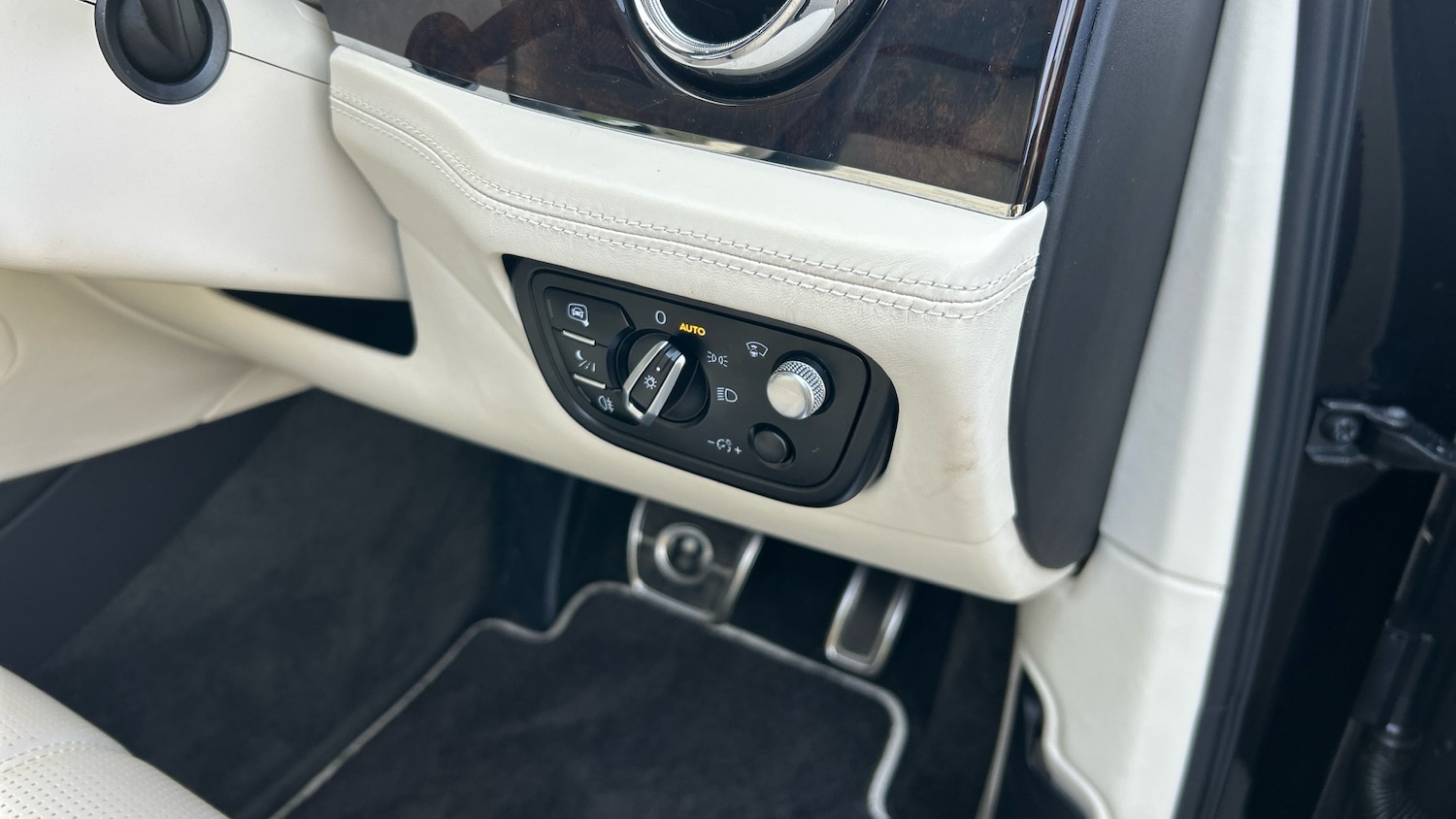 Used Bentley Bentayga 2020 for sale - 77288877: Photo 21