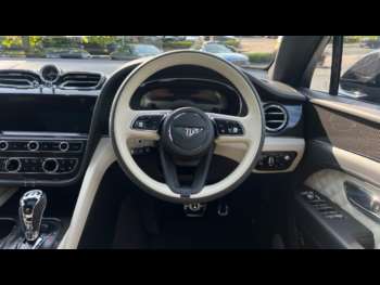 Used Bentley Bentayga 2022 for sale - 74932984: Photo
