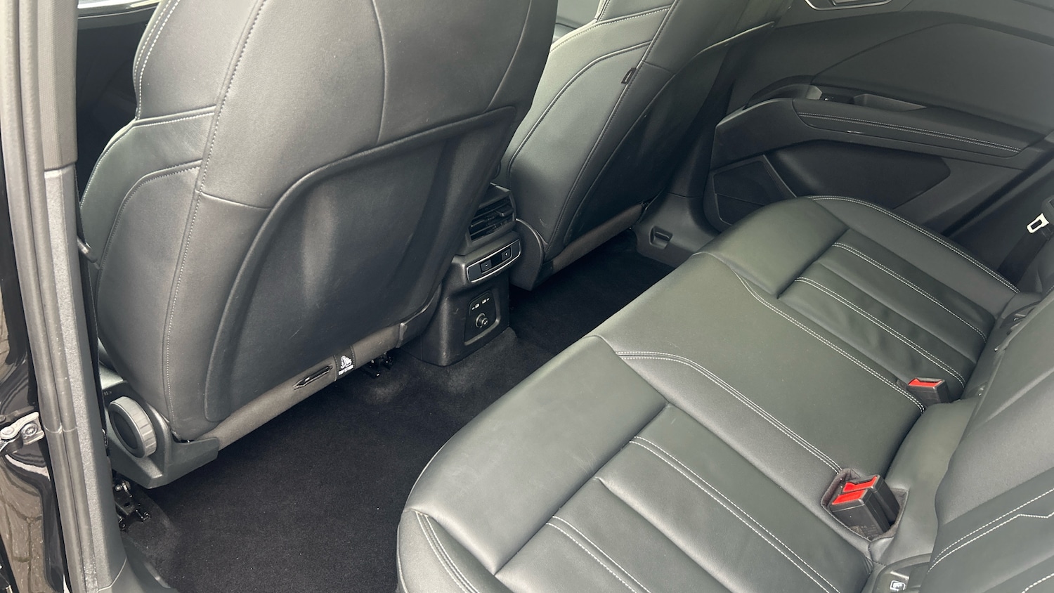 Used Audi Q4 e-tron 2023 for sale - 77572560: Photo 15