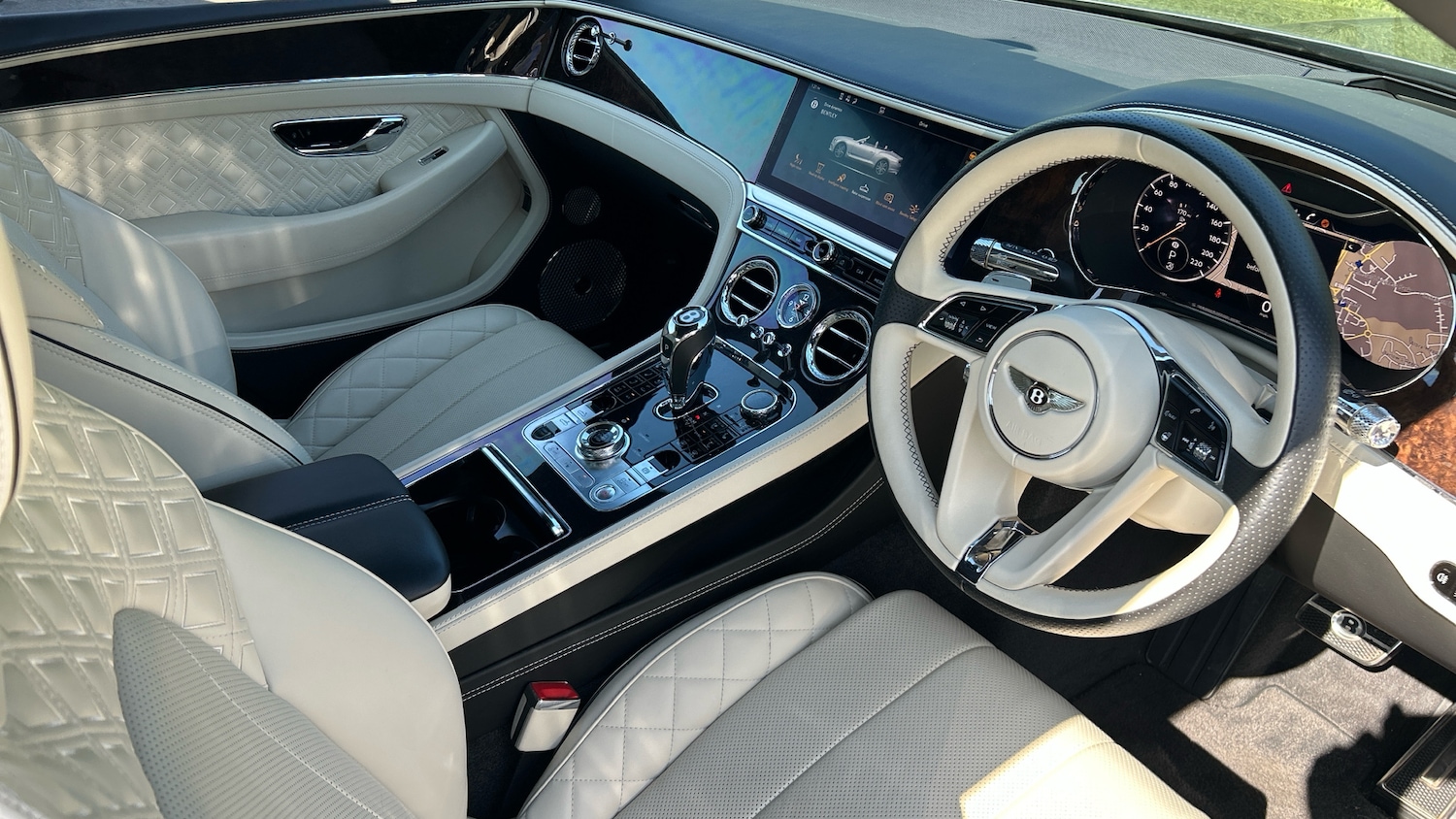 Used Bentley Continental 2019 for sale - 76536400: Photo 14