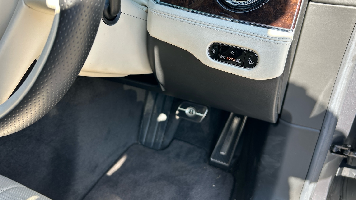 Used Bentley Continental 2019 for sale - 76536400: Photo 21