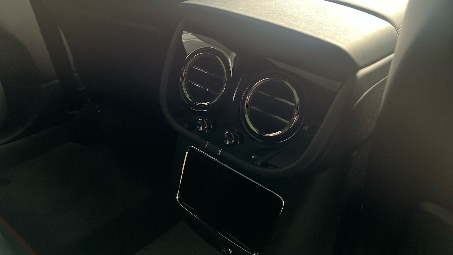 Used Bentley Bentayga 2025 for sale - 76470937: Photo 17