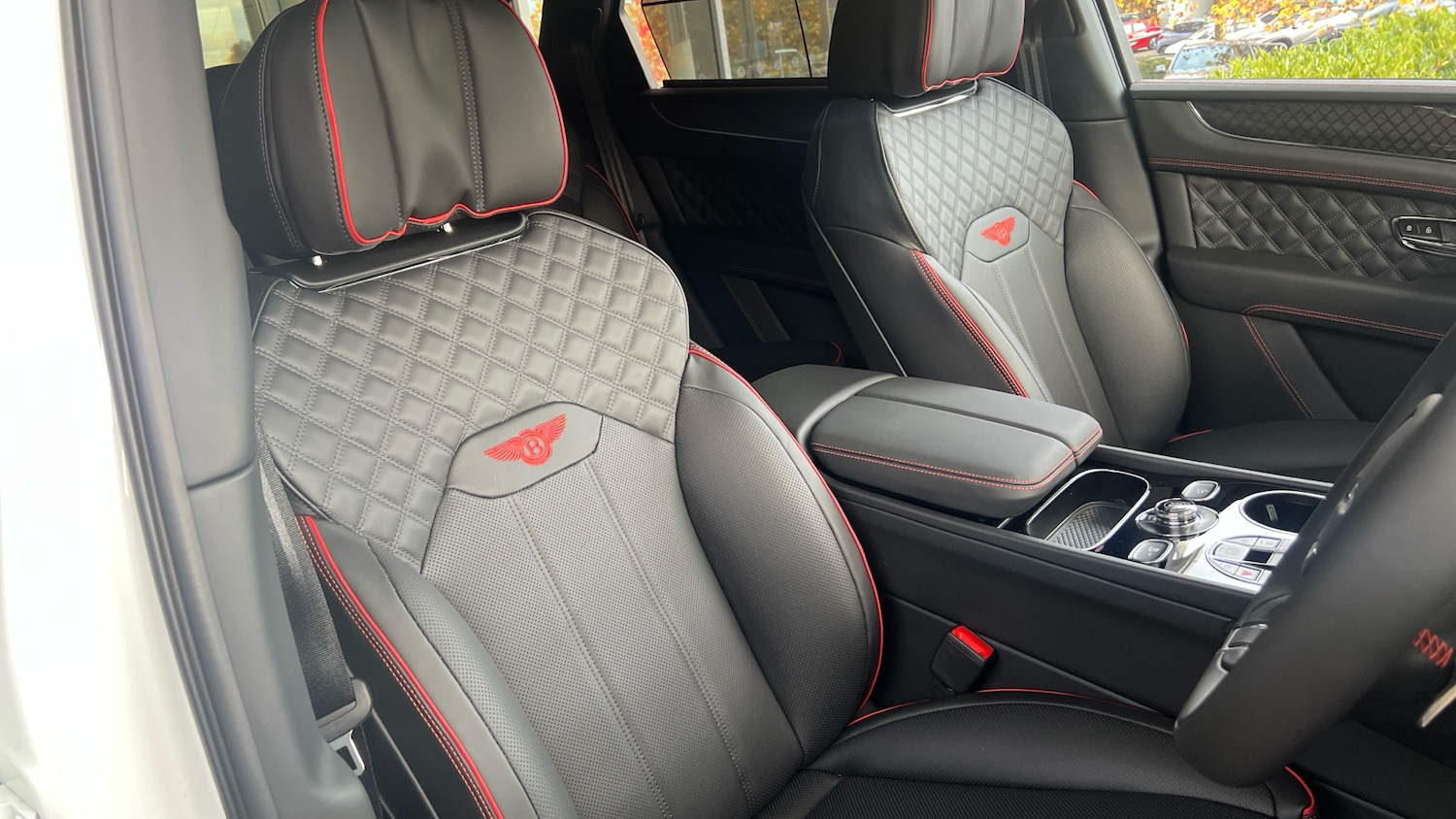 Used Bentley Bentayga 2025 for sale - 76470937: Photo 18