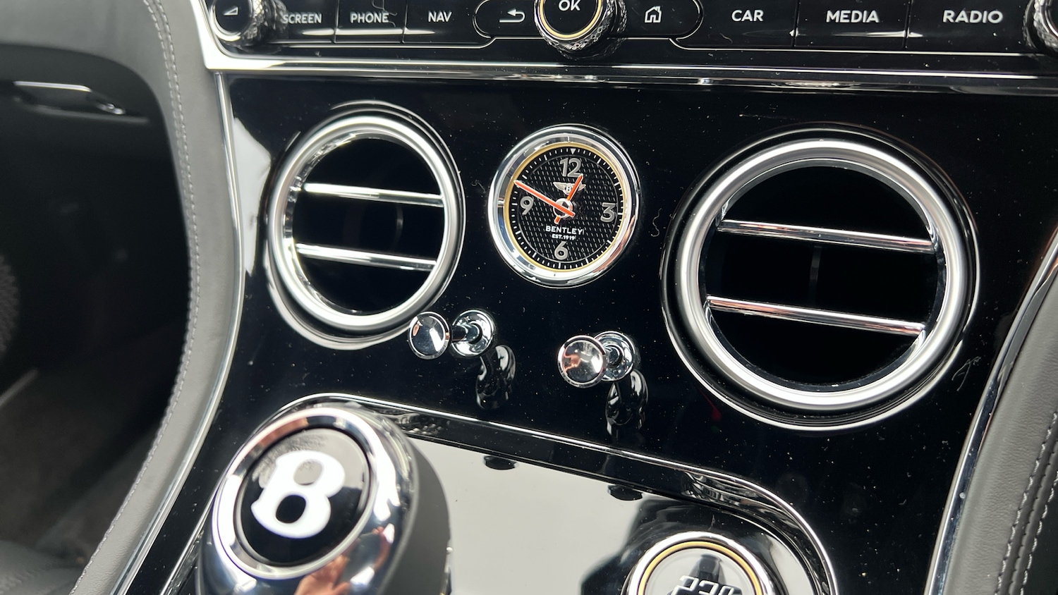 Used Bentley Continental 2025 for sale - 76770153: Photo 25