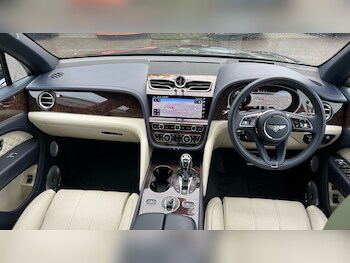 Used Bentley Bentayga 2023 for sale - 76134379: Photo