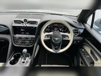 Used Bentley Bentayga 2022 for sale - 77264330: Photo