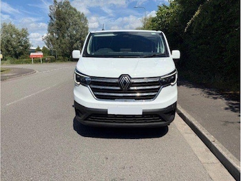 Renault Trafic feature image
