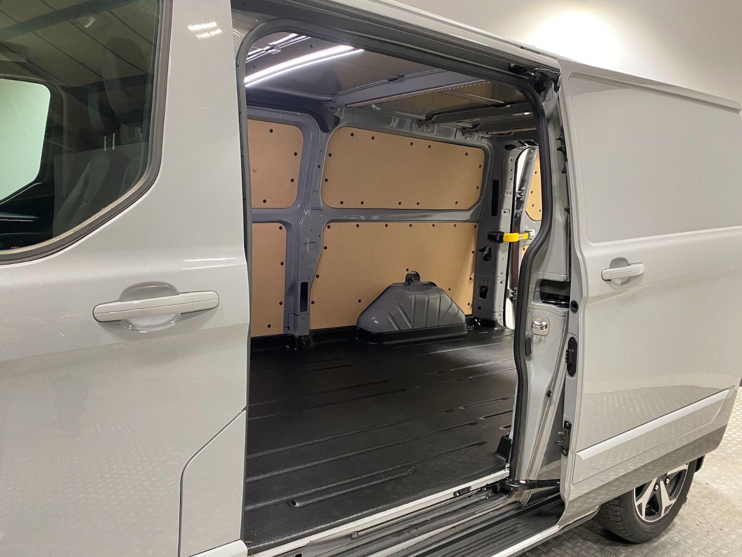 Used Ford Transit Custom 2023 for sale - 76788158: Photo 9