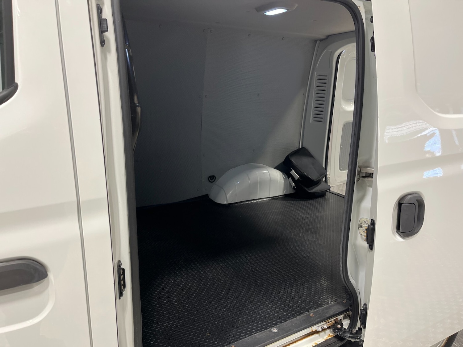 Used Maxus eDeliver 3 2021 for sale - 76372928: Photo 13