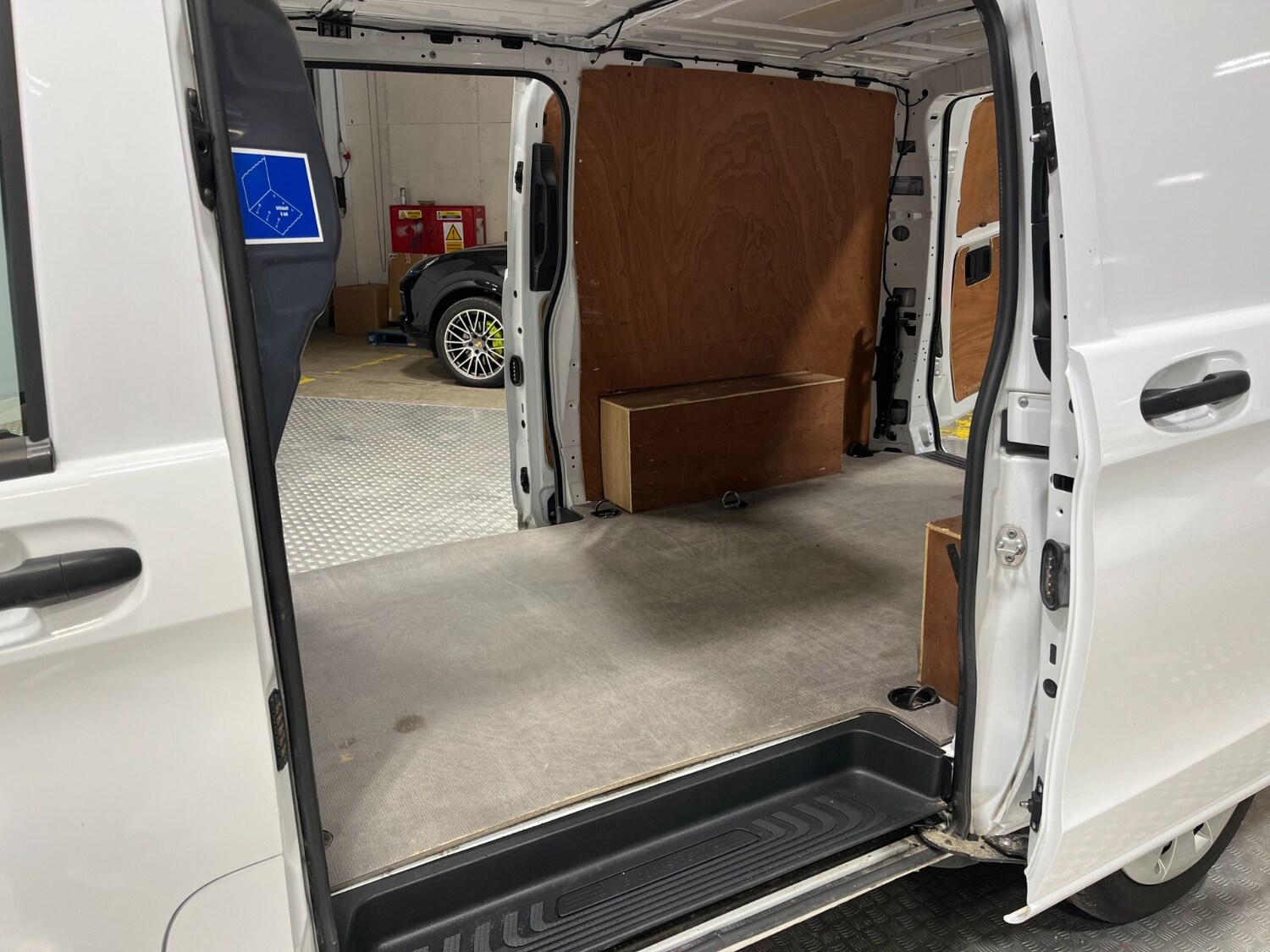 Used Mercedes-Benz Vito 2021 for sale - 76372949: Photo 8