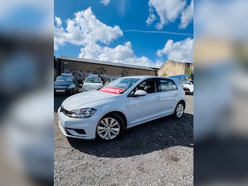 Used Volkswagen Golf 2018 for sale - 75712166: Photo