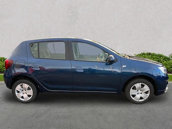 Used Dacia Sandero 2017 for sale - 76430825: Photo