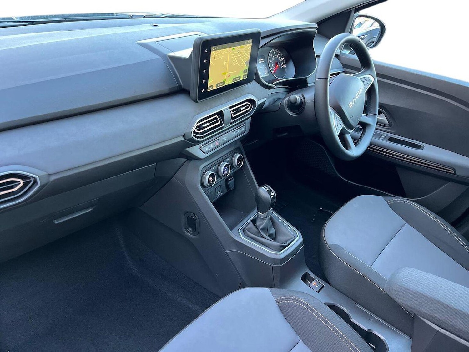 Used Dacia Sandero Stepway 2024 for sale - 76605581: Photo 7