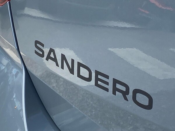 Used Dacia Sandero 2023 for sale - 76127171: Photo 35
