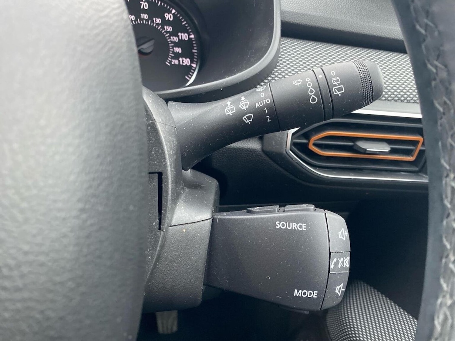 Used Dacia Sandero Stepway 2022 for sale - 76478176: Photo 28