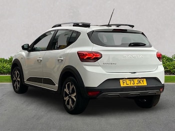 Used Dacia Sandero Stepway 2023 for sale - 76471001: Photo