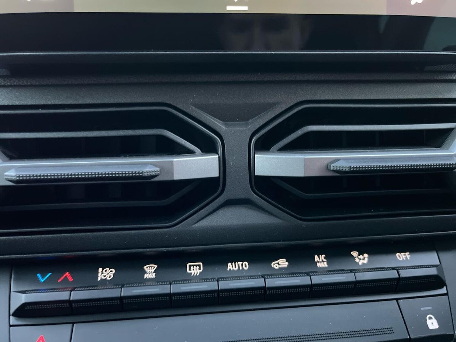 Used Dacia Duster 2025 for sale - 76627978: Photo 24