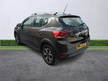 Used Dacia Sandero Stepway 2023 for sale - 79423871: Photo