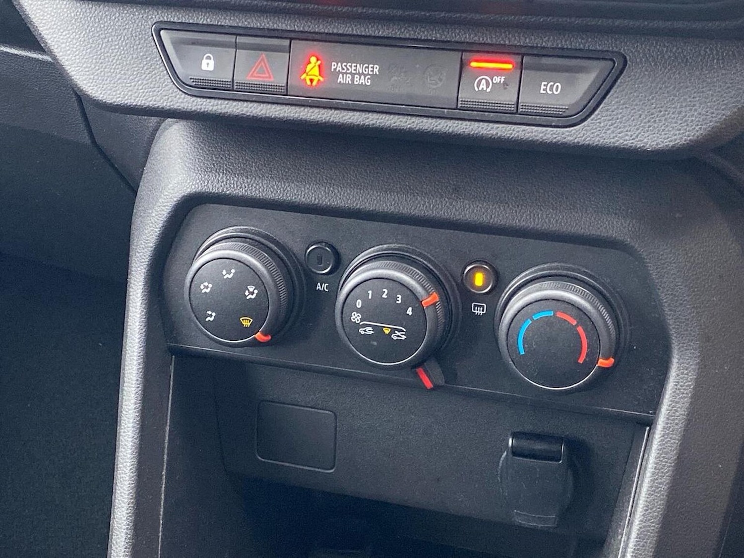 Used Dacia Sandero Stepway 2023 for sale - 77802148: Photo 12