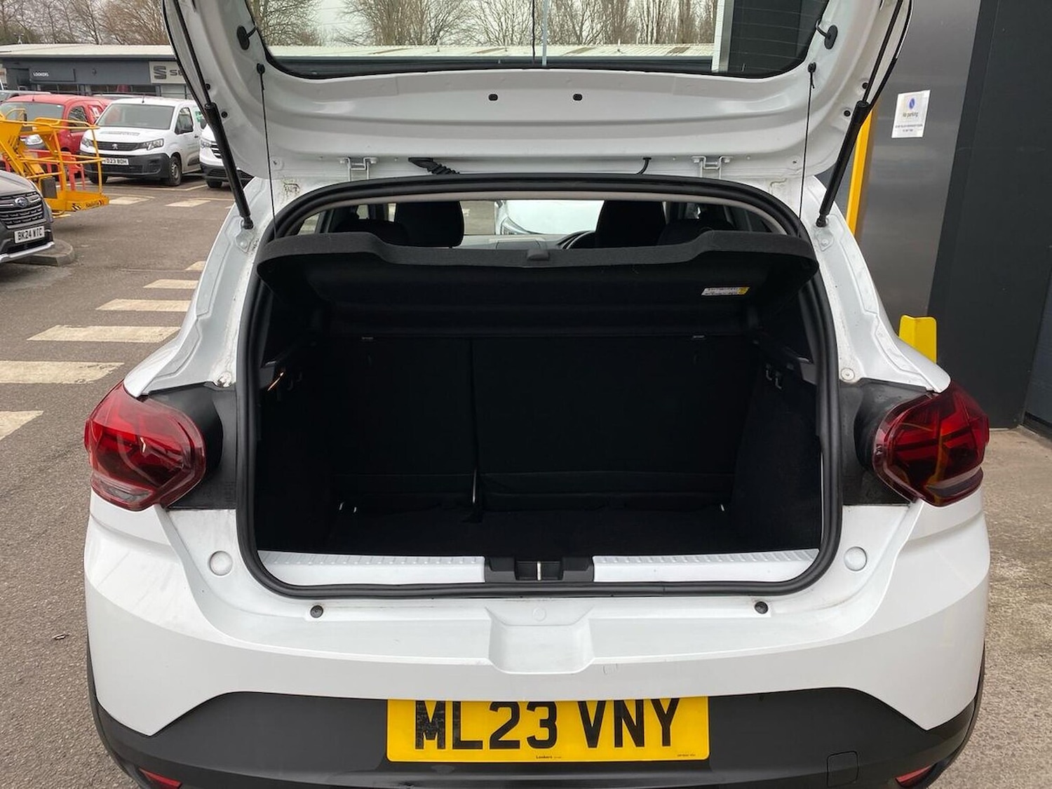 Used Dacia Sandero Stepway 2023 for sale - 77802148: Photo 17