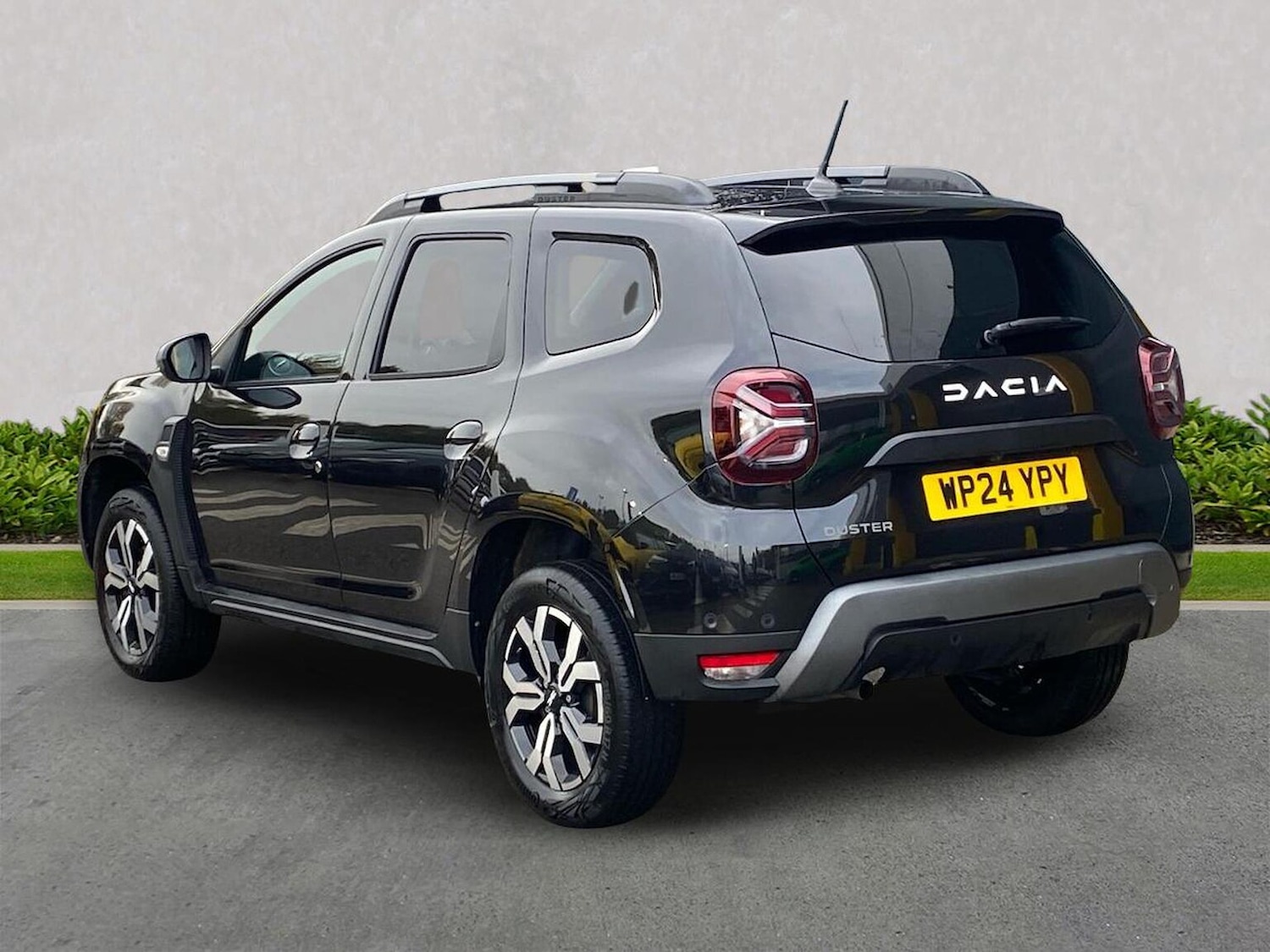 Used Dacia Duster 2024 for sale - 76422358: Photo 2