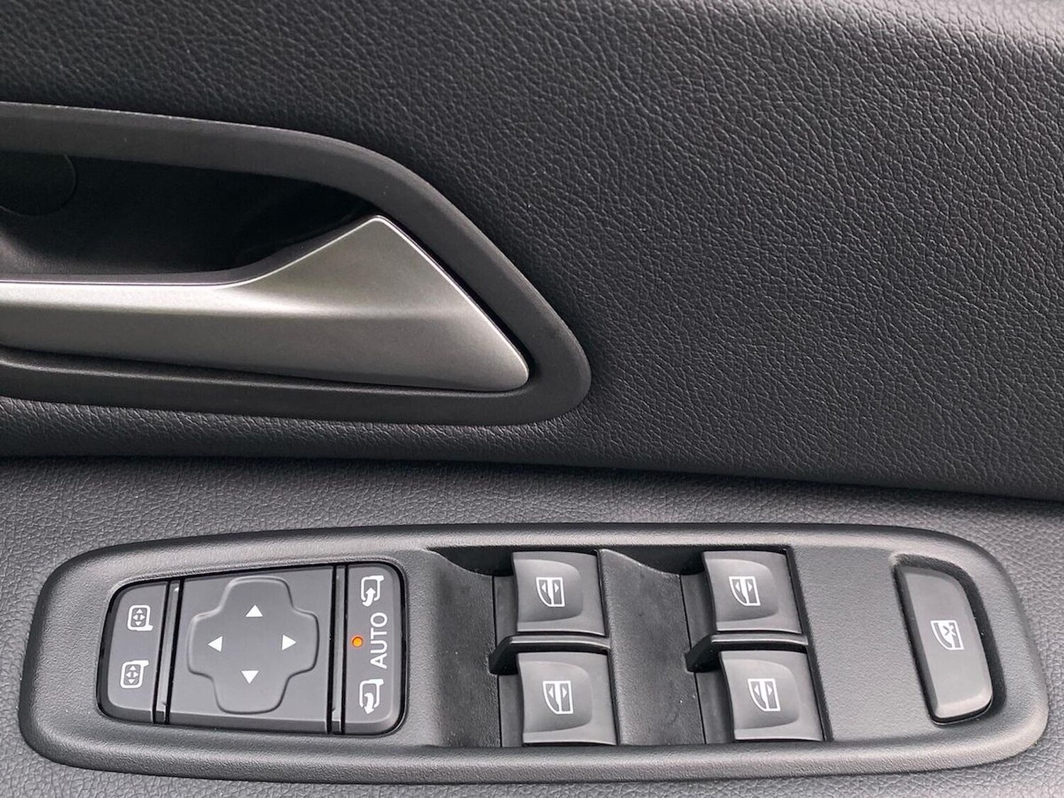 Used Dacia Duster 2024 for sale - 76422358: Photo 21