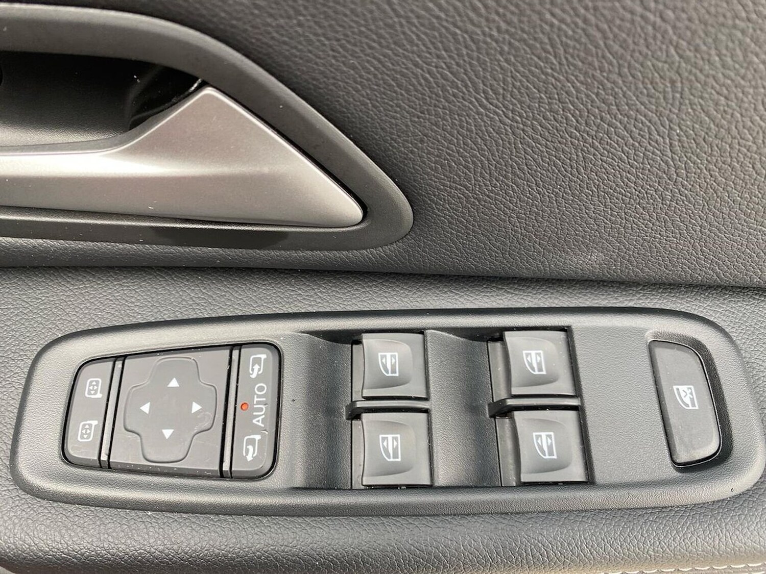 Used Dacia Duster 2023 for sale - 78211134: Photo 23