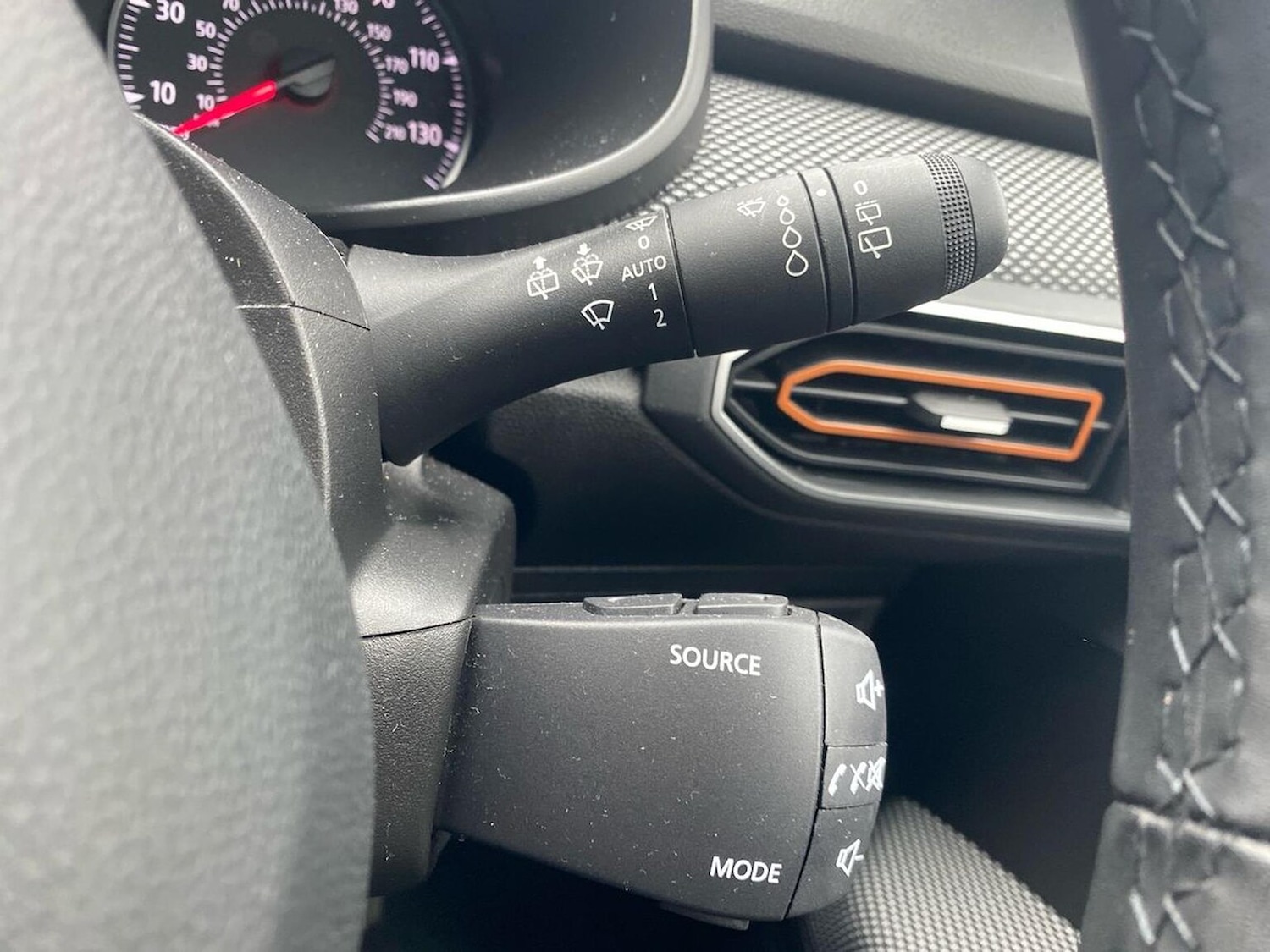 Used Dacia Sandero Stepway 2023 for sale - 76464663: Photo 28