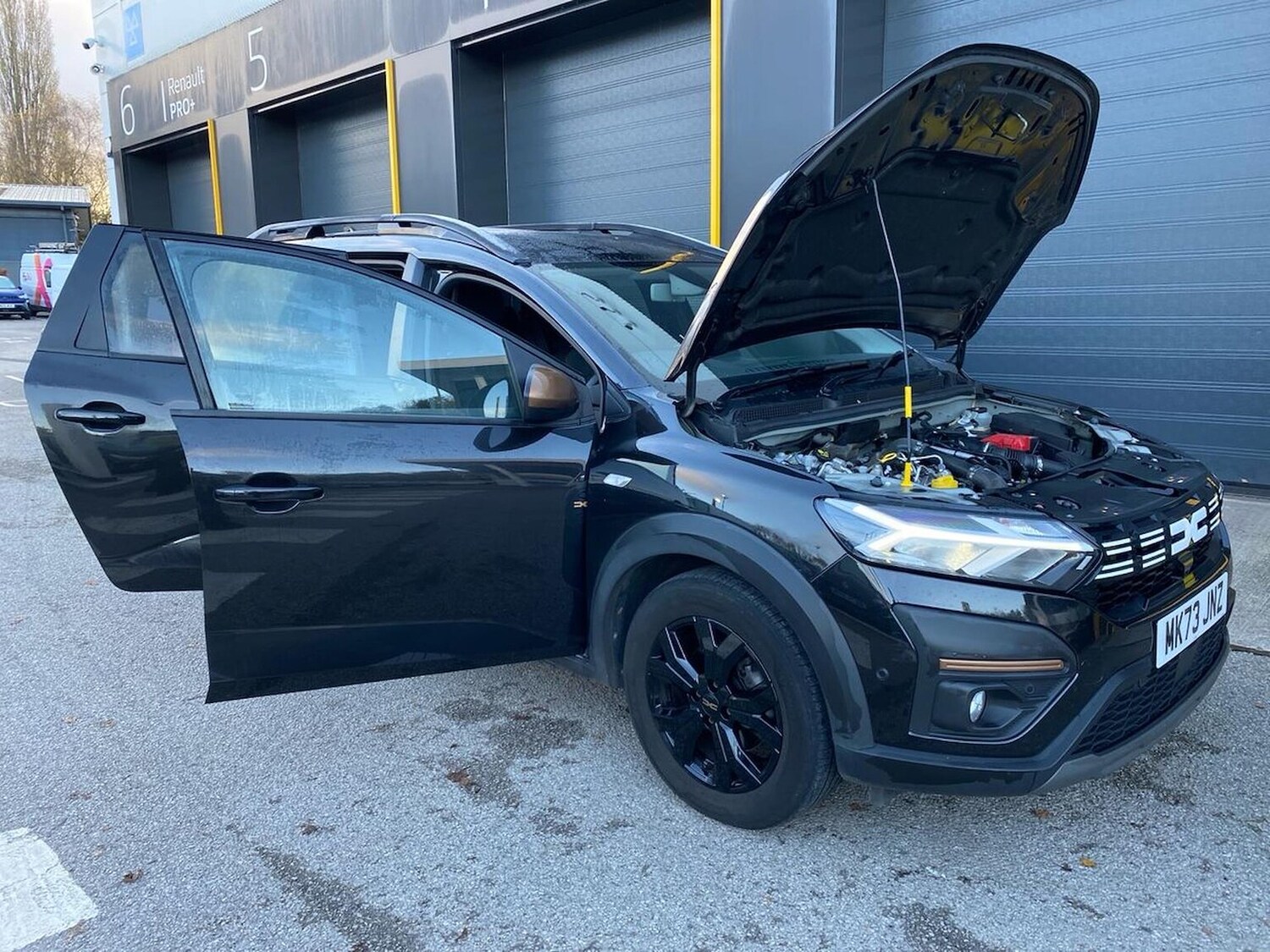 Used Dacia Jogger 2023 for sale - 76599014: Photo 40