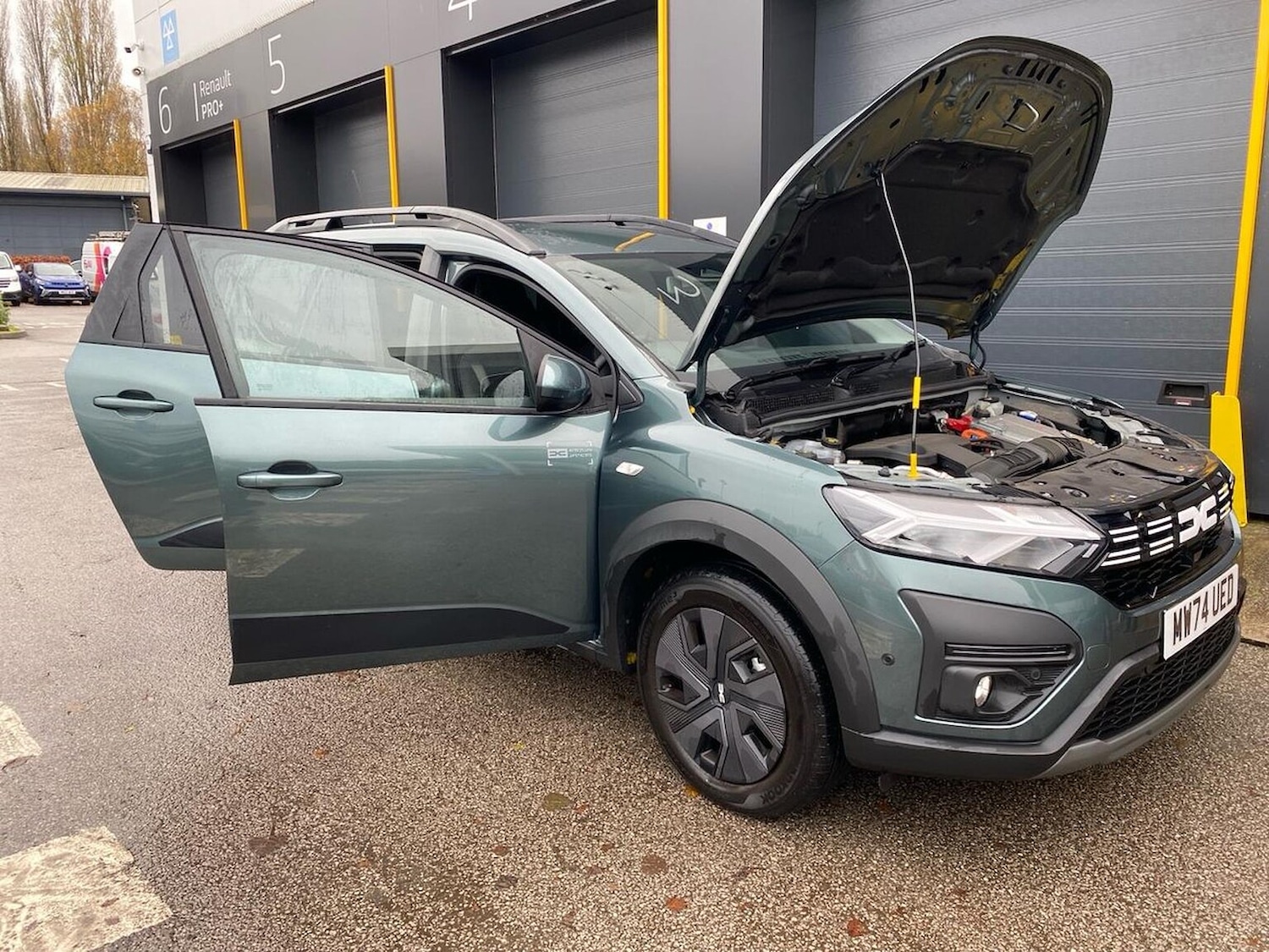 Used Dacia Jogger 2024 for sale - 76555404: Photo 40