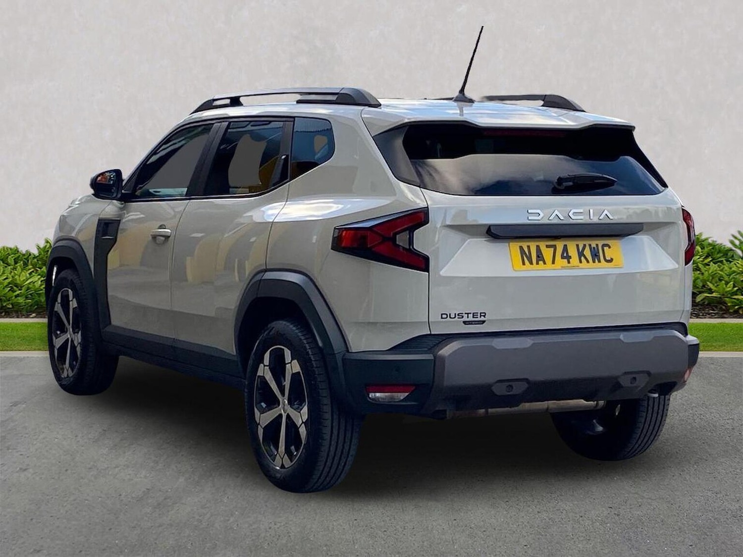 Used Dacia Duster 2024 for sale - 76396921: Photo 2