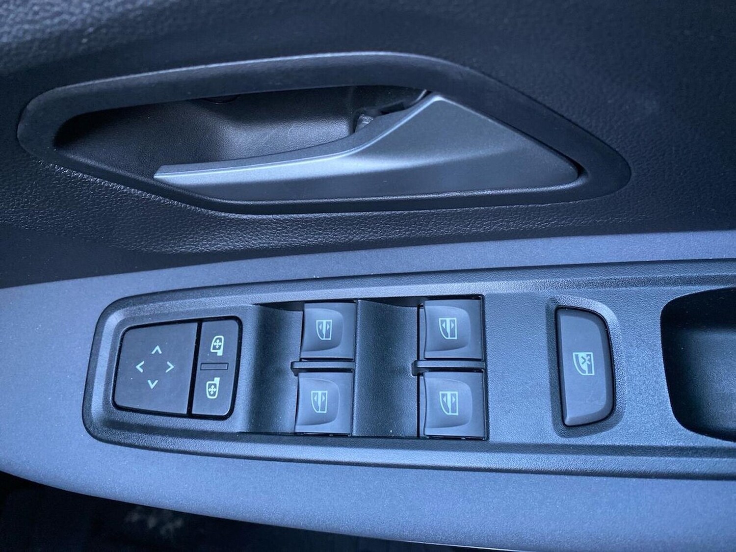 Used Dacia Sandero Stepway 2024 for sale - 77845383: Photo 21